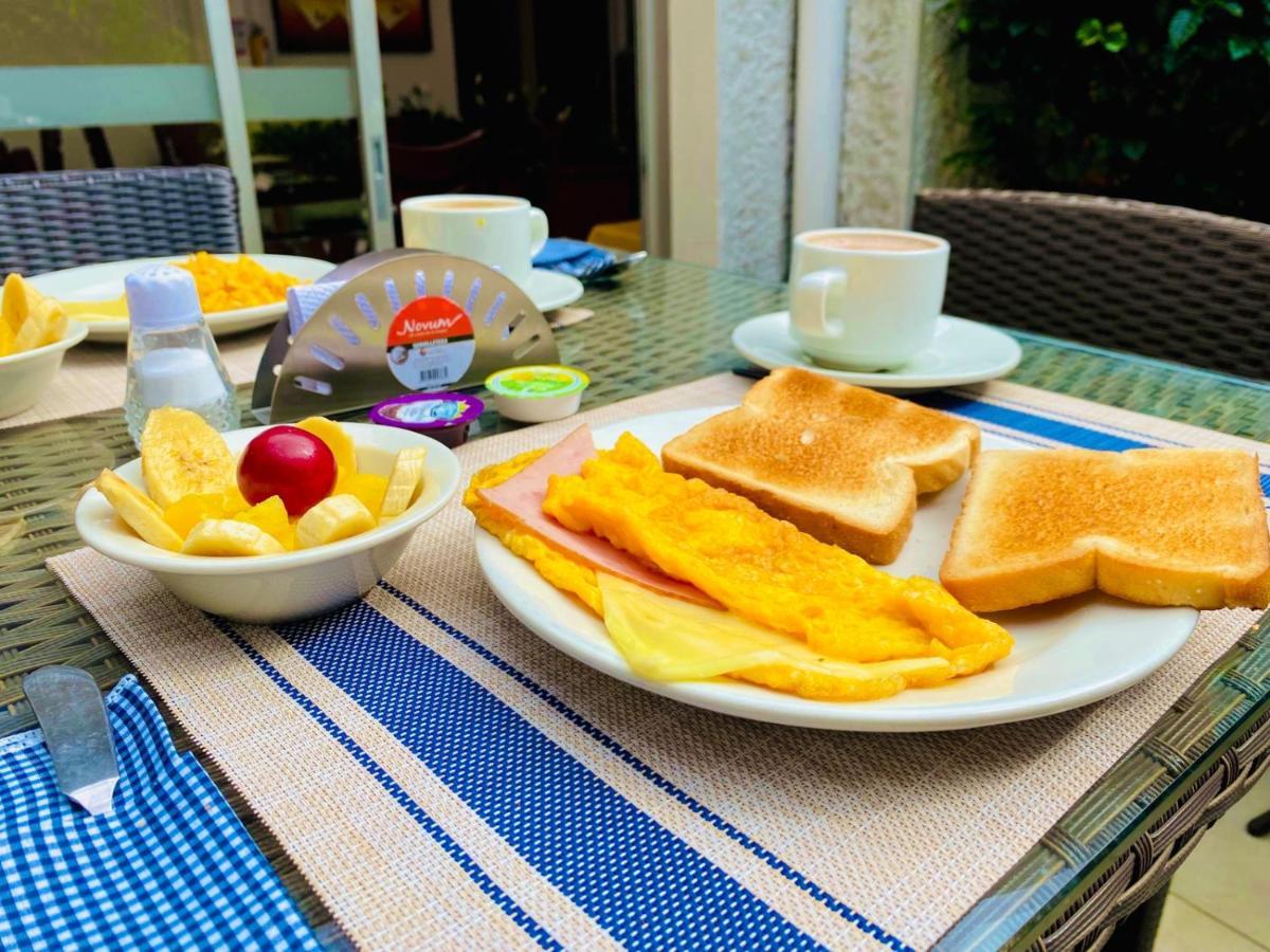 Hotel Marbella Chico 波哥大 外观 照片