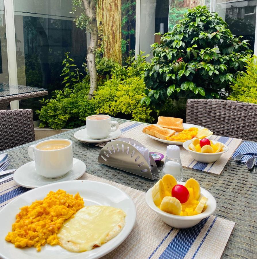 Hotel Marbella Chico 波哥大 外观 照片