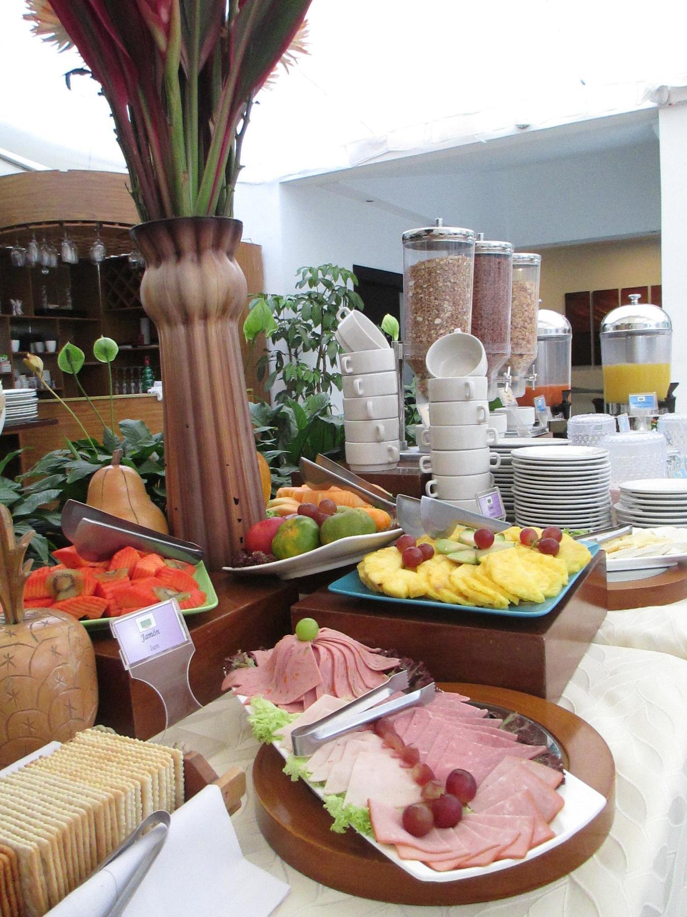 Hotel Marbella Chico 波哥大 外观 照片