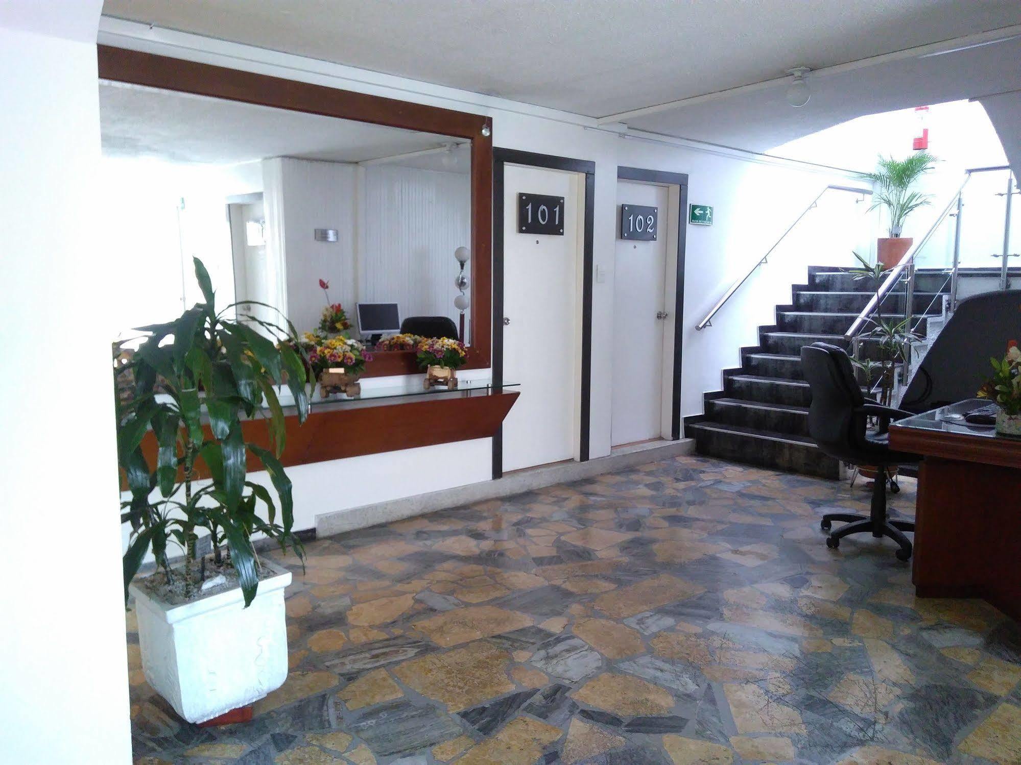 Hotel Marbella Chico 波哥大 外观 照片