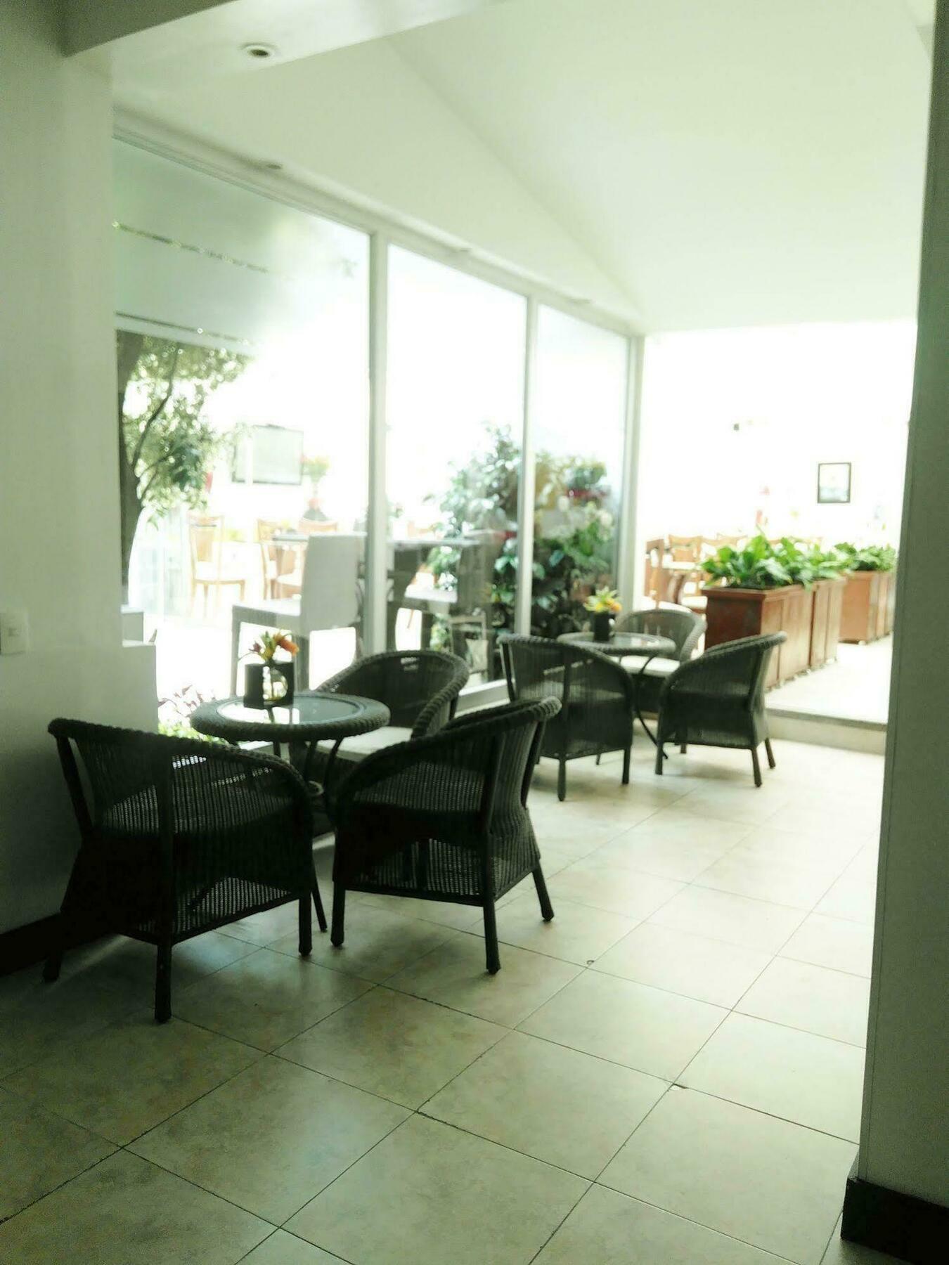 Hotel Marbella Chico 波哥大 外观 照片